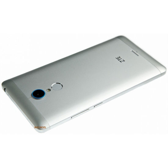 ZTE Blade A711